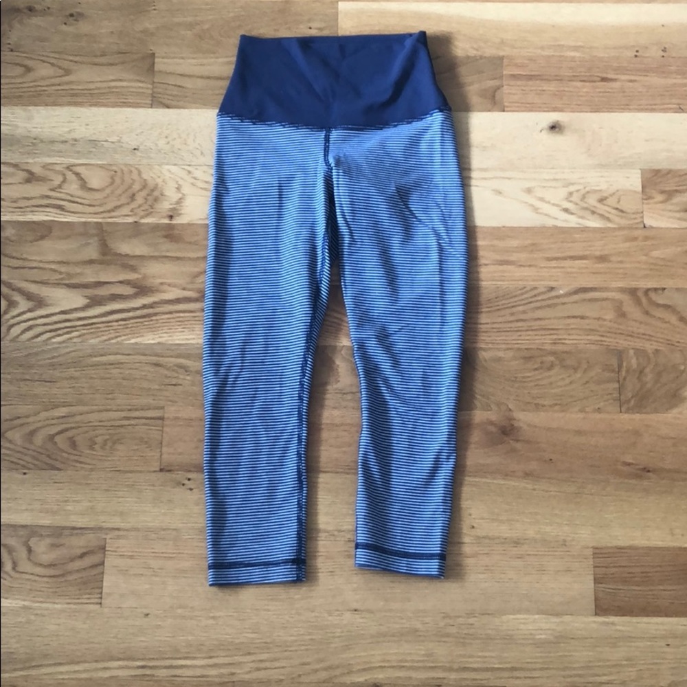 lululemon size 2 wunder under crop